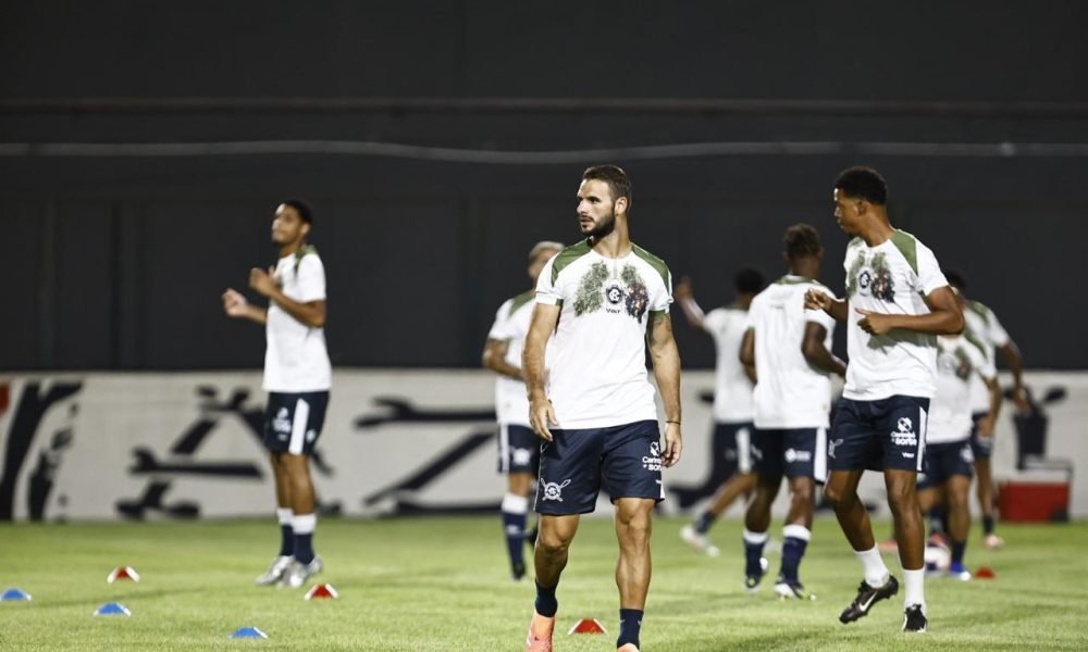 tante na conquista do acesso à Série A do campeonato Brasileiro. VEJA MAIS [[(st