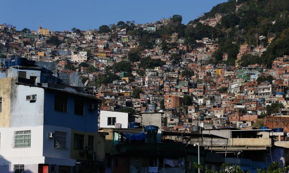 Turismo em favelas do Rio ganha rota especial para a Copa do Mundo
