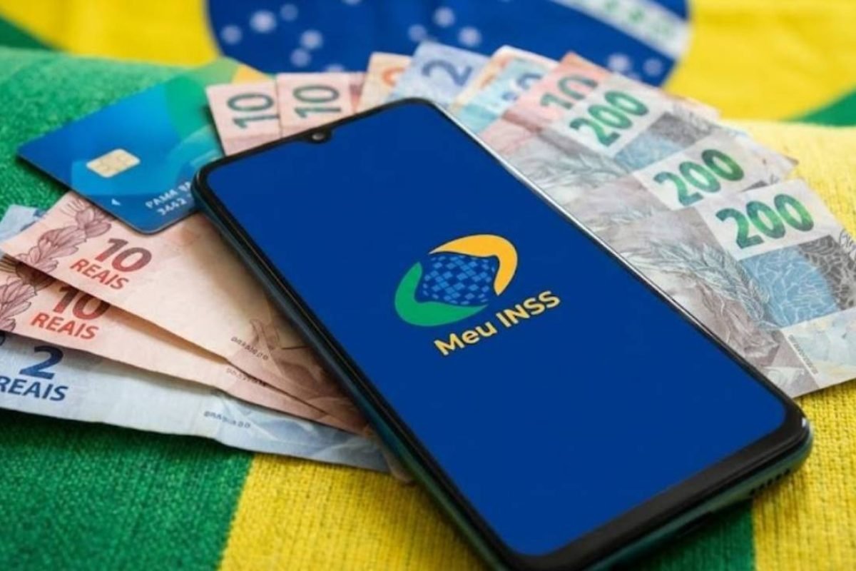 Salário mínimo de 2027: proposta prevê reajuste e impacta benefícios do INSS