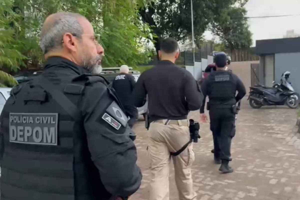 Operação policial mira grupo suspeito de aplicar golpes de extorsão em aplicativos de namoro