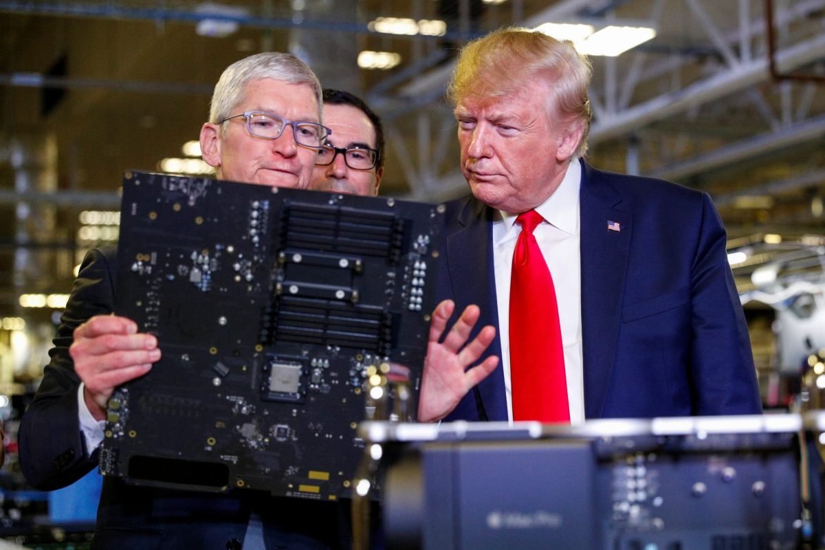 Apple e Intel fecham acordo para fabricação de chips em solo americano