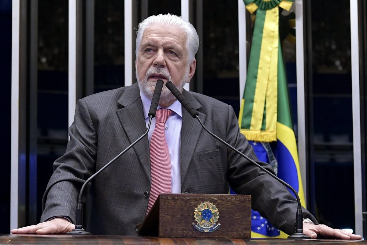 PF aponta uso de aeronave particular por Jaques Wagner em investigação sobre Banco Master