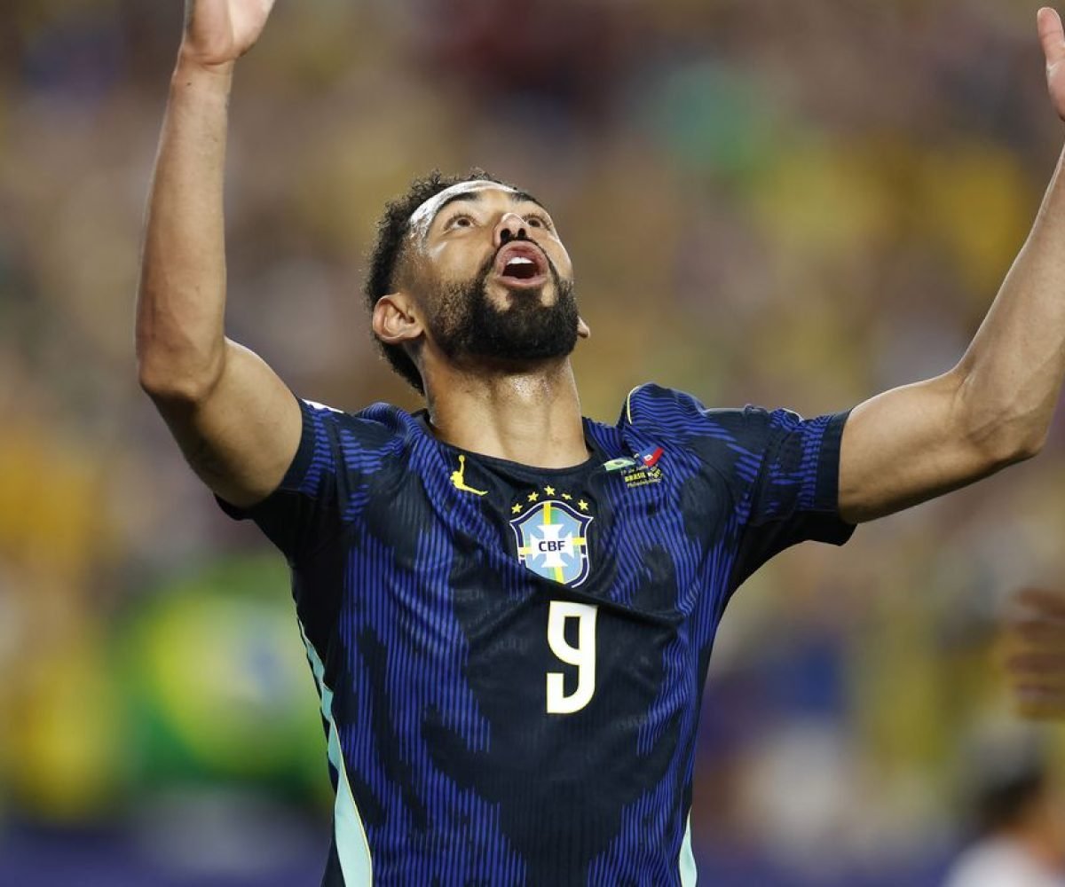 Matheus Cunha celebra sonho e união do elenco em estreia de gala na Copa de 2026