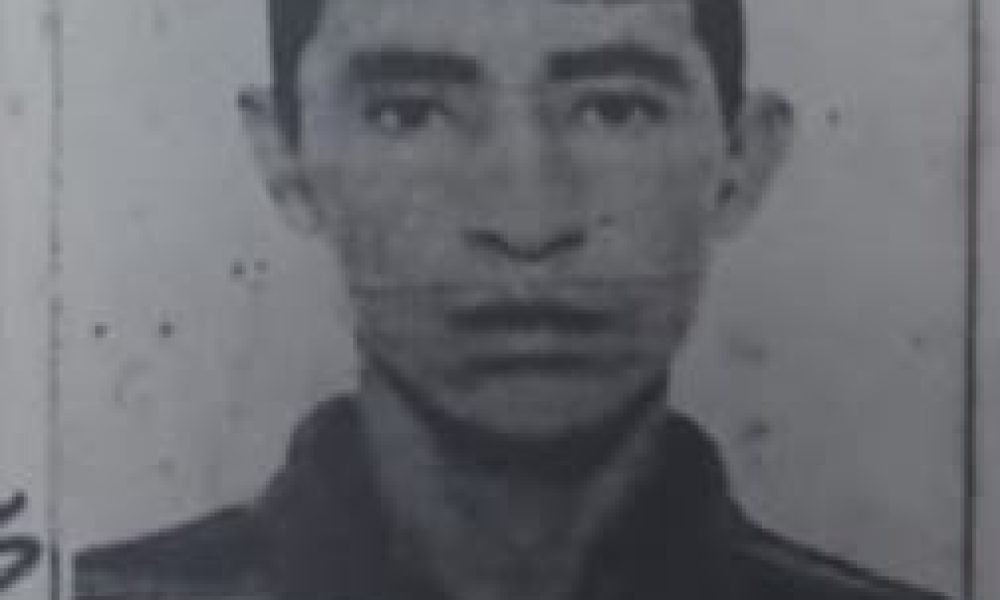 Uma espingarda foi apreendida com o acusado de assassinar o colega