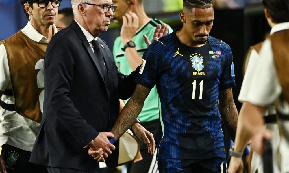 Seleção brasileira confirma lesão de Raphinha e atleta inicia tratamento intensivo