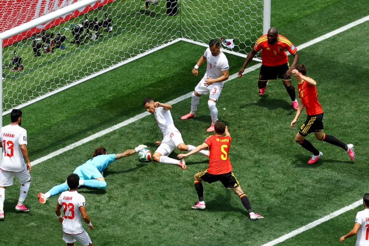 Irã resiste à pressão da Bélgica e mantém vivo o sonho da classificação