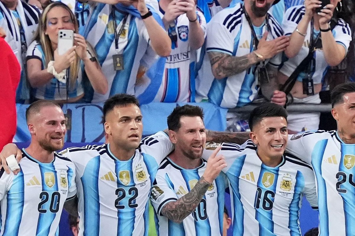 Copa do Mundo: Argentina e França buscam vaga antecipada em rodada crucial de grupos