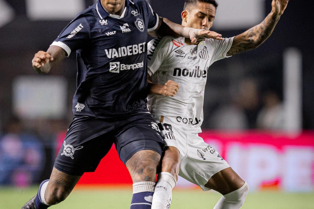 tugal]] [[(standard.Article) Com novas camisas de treino, Remo se reapresenta se