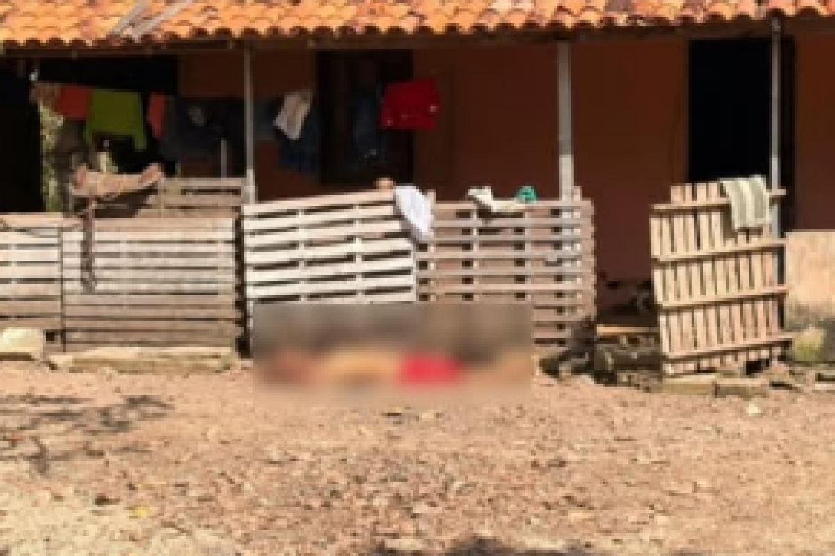 volta da meia-noite, no Sítio Vila Água Suja. Testemunhas informaram ter ouvido