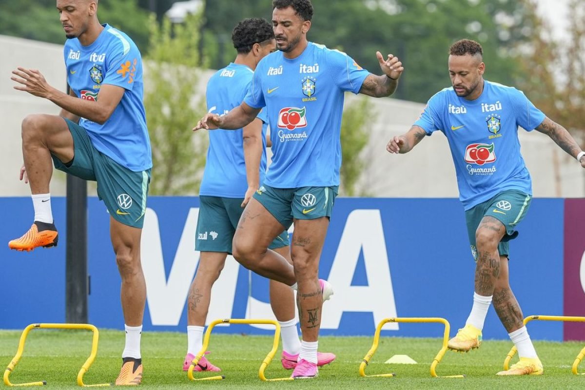 Seleção brasileira finaliza preparação e embarca para o Texas visando duelo decisivo contra o Japão