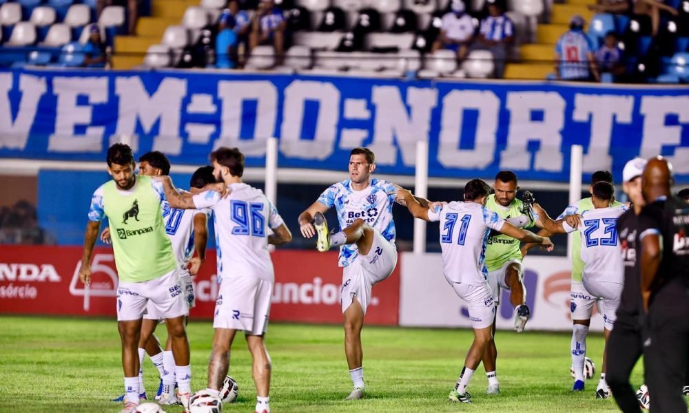 ém as investidas continuaram, dessa vez do futebol, da Tailândia e sua passagem