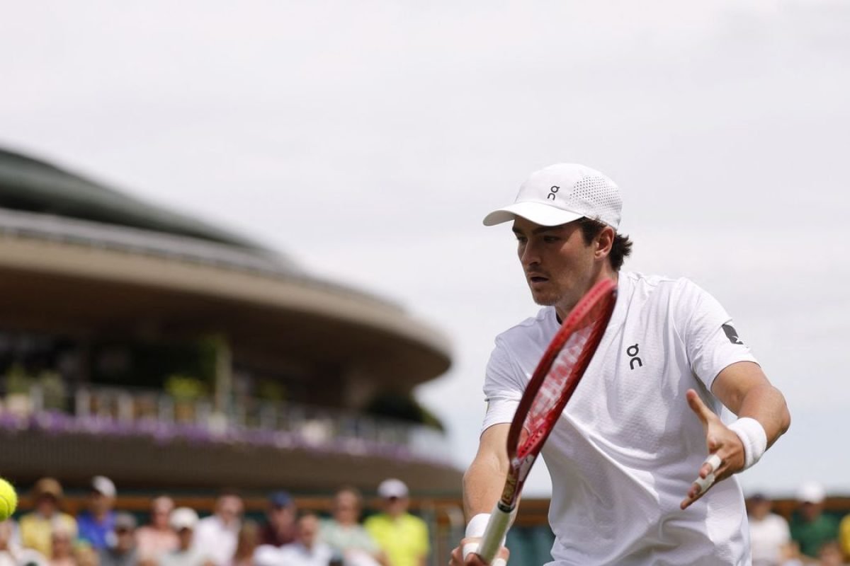 João Fonseca busca revanche contra Jesper de Jong na segunda rodada de Wimbledon