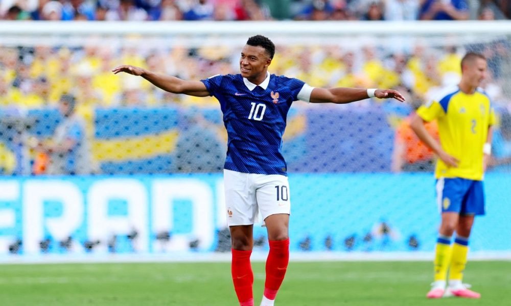 Mbappé brilha, marca dois gols e França elimina Suécia na Copa do Mundo