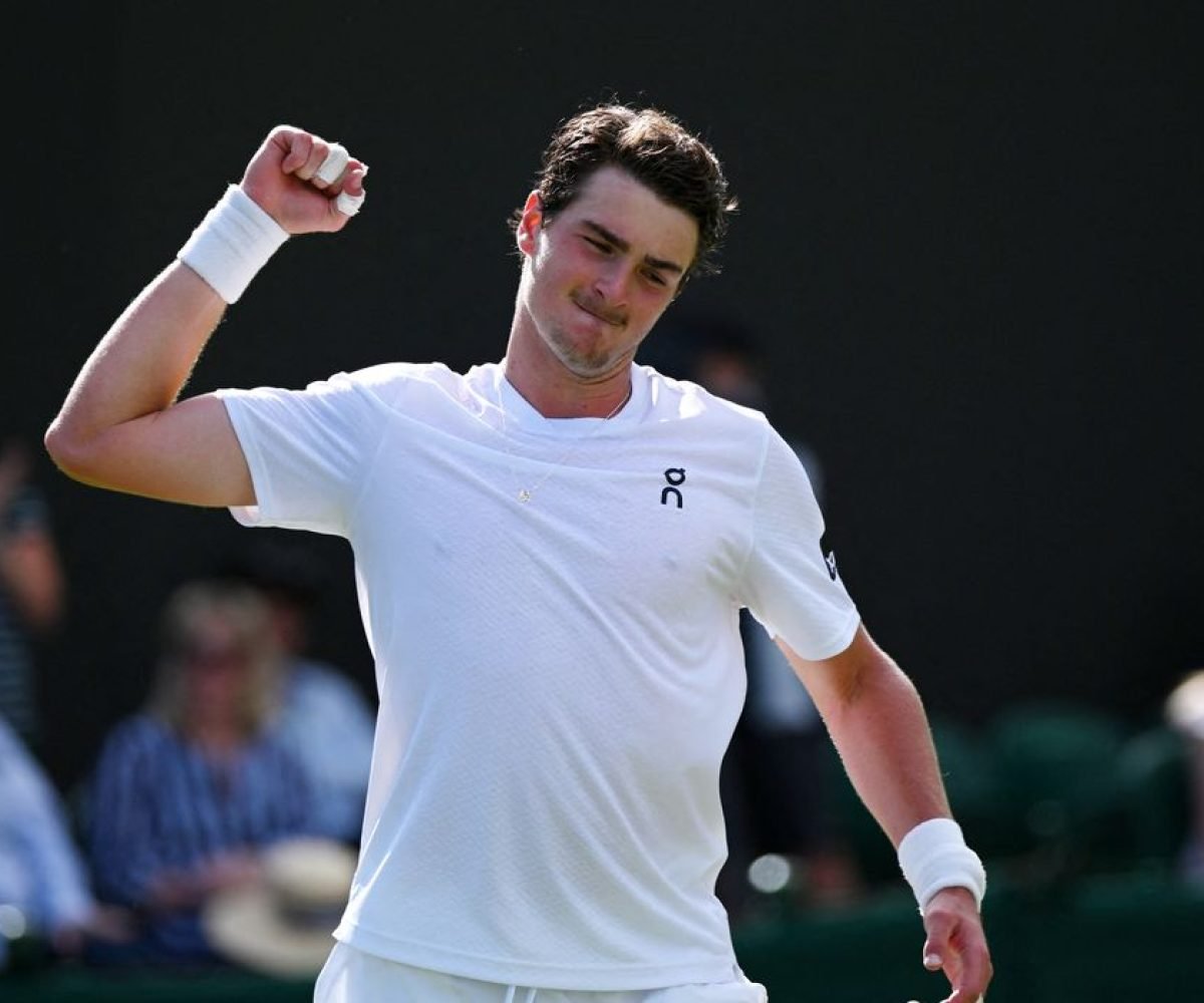 João Fonseca avança com vitória dominante em Wimbledon e mira oitavas de final inéditas