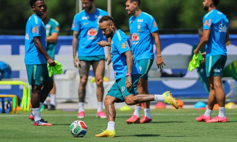 Brasil enfrenta calor intenso em preparação para duelo contra Noruega nas oitavas