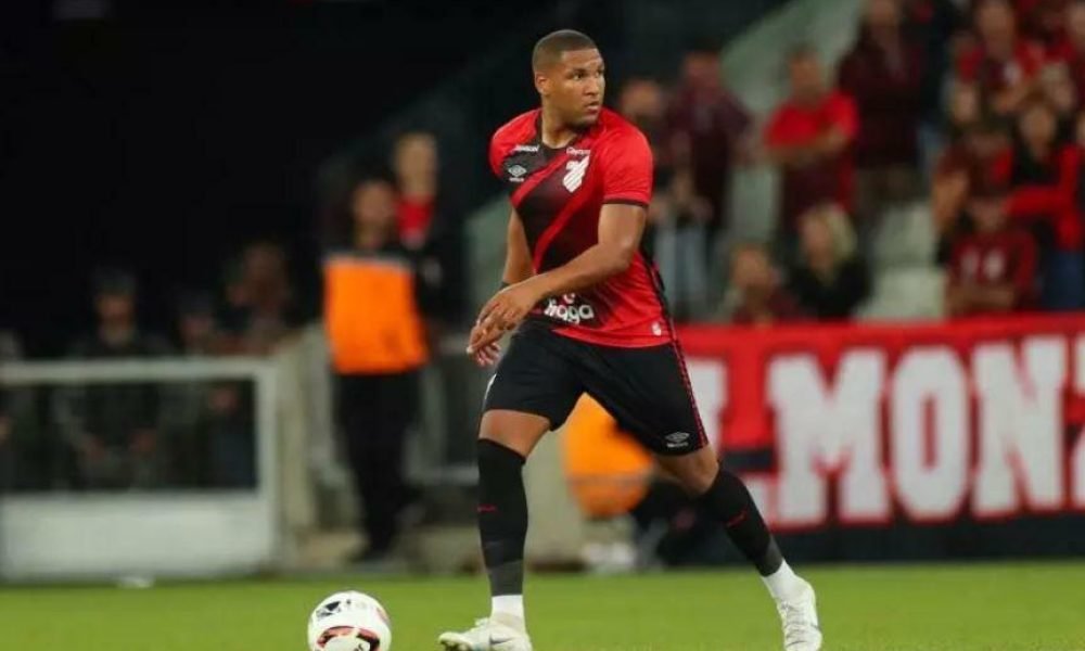 ada realizou 21 partidas e marcou um gol. VEJA MAIS [[(standard.Article) Após pr