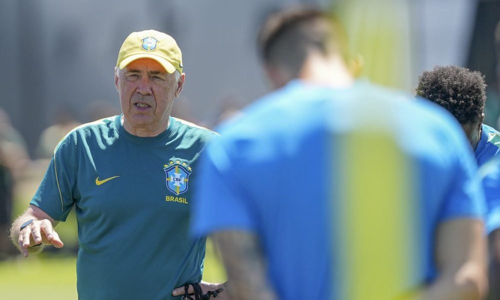Ancelotti sinaliza Gabriel Martinelli como provável substituto de Paquetá em duelo decisivo