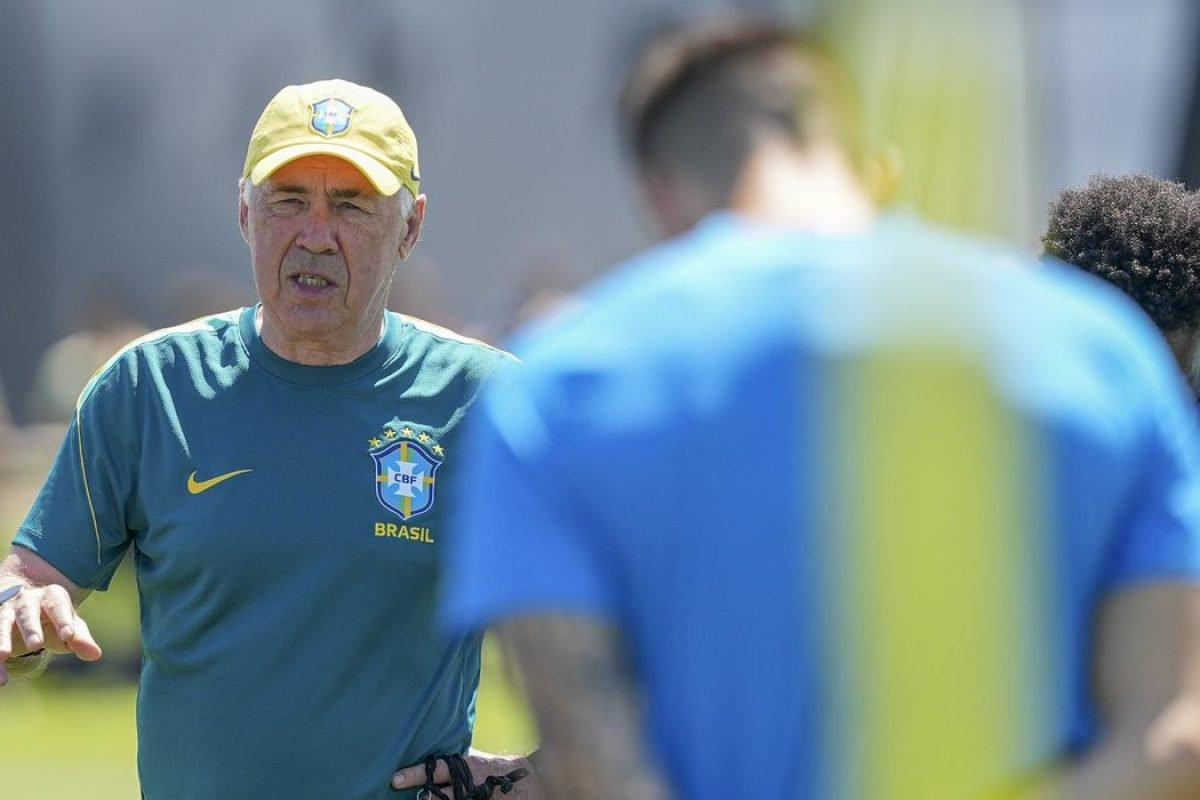 Ancelotti sinaliza Gabriel Martinelli como provável substituto de Paquetá em duelo decisivo