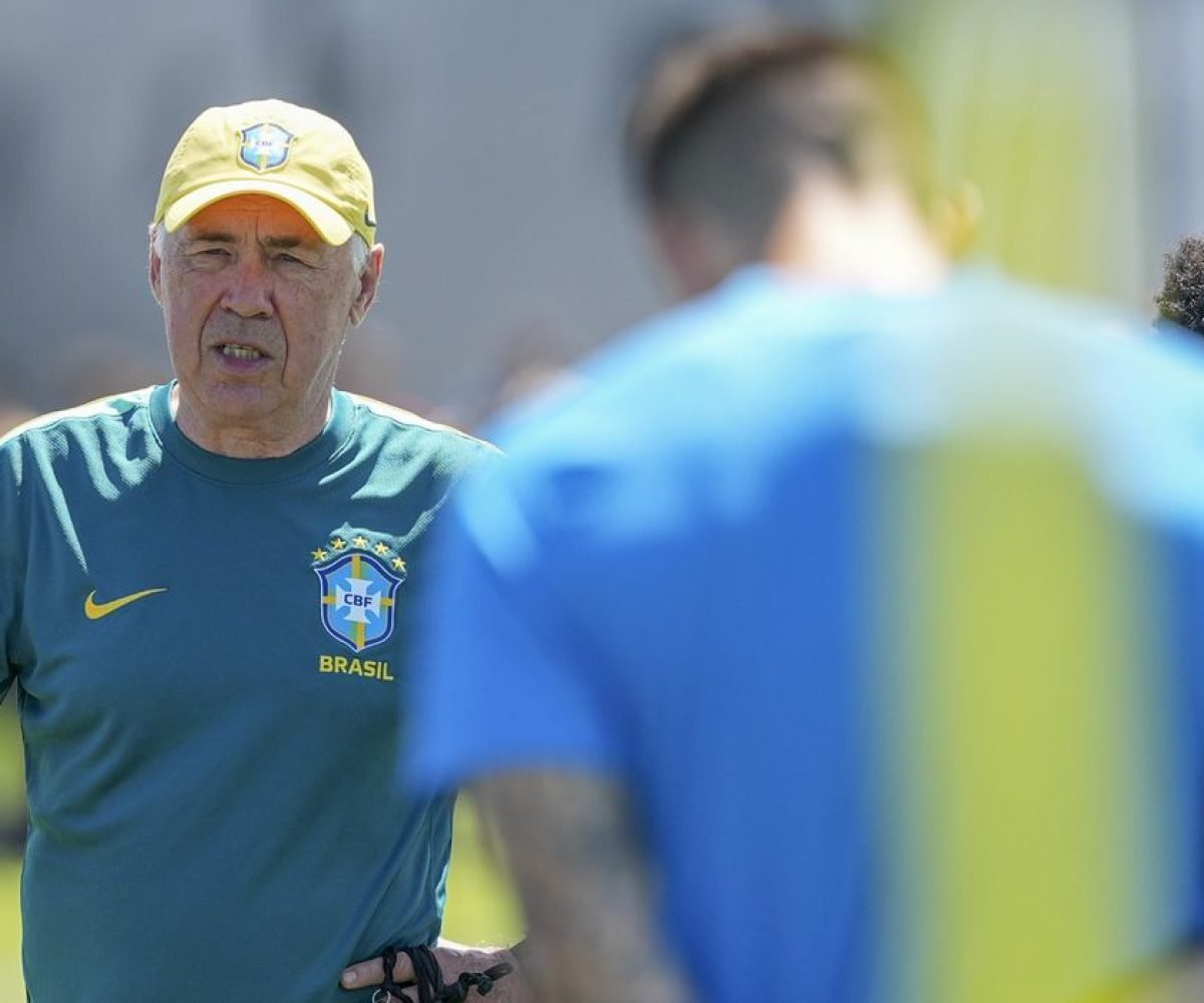 Ancelotti sinaliza Gabriel Martinelli como provável substituto de Paquetá em duelo decisivo
