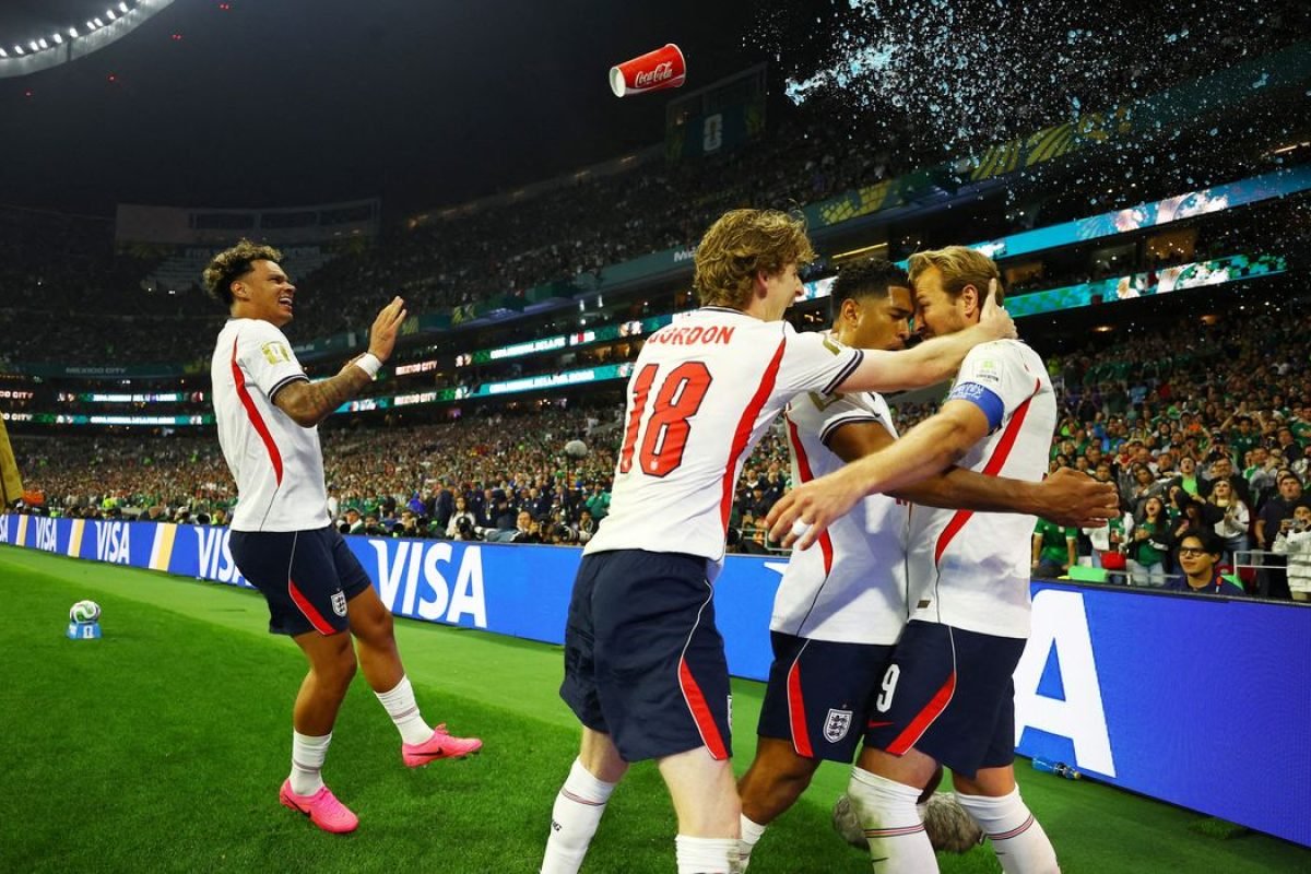 Inglaterra supera México no Azteca e avança às quartas da Copa do Mundo