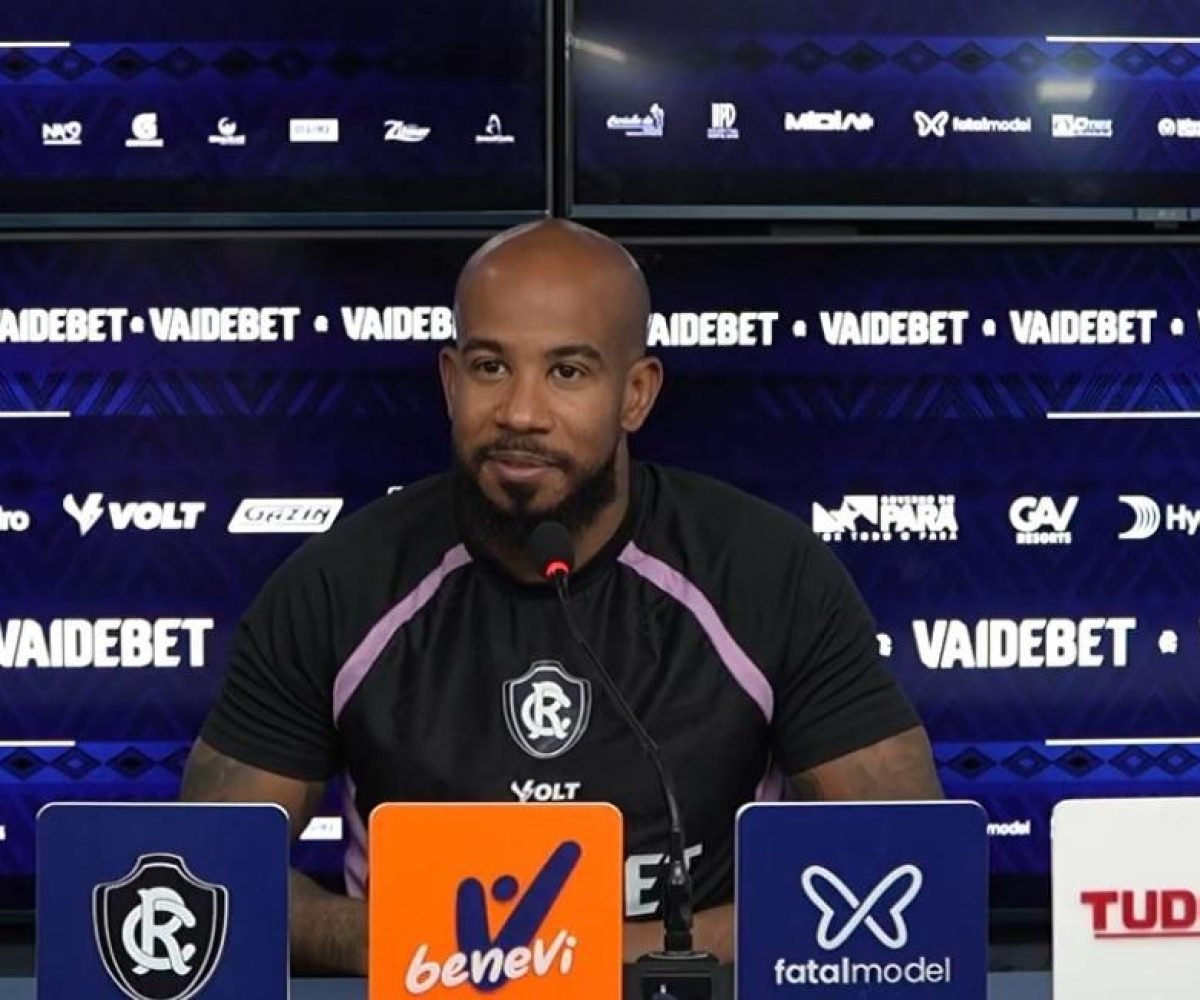 ." Patrick também comentou a decisão de realizar o jogo-treino com portões fecha