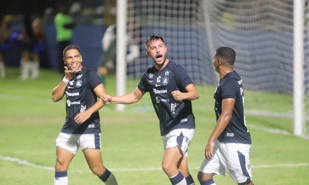 ada. O Ceará, que está na zona de rebaixamento da Série B, está de olho no meio