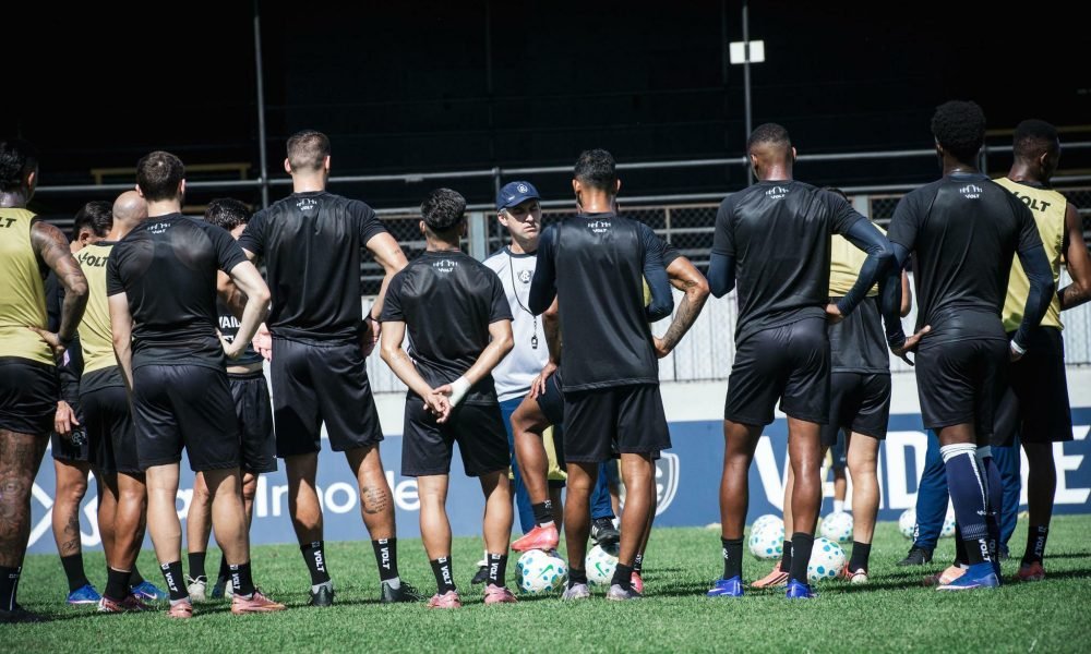 causa da Copa do Mundo. O Leão enfrenta a Tuna Luso às 19h, no Mangueirão, em jo