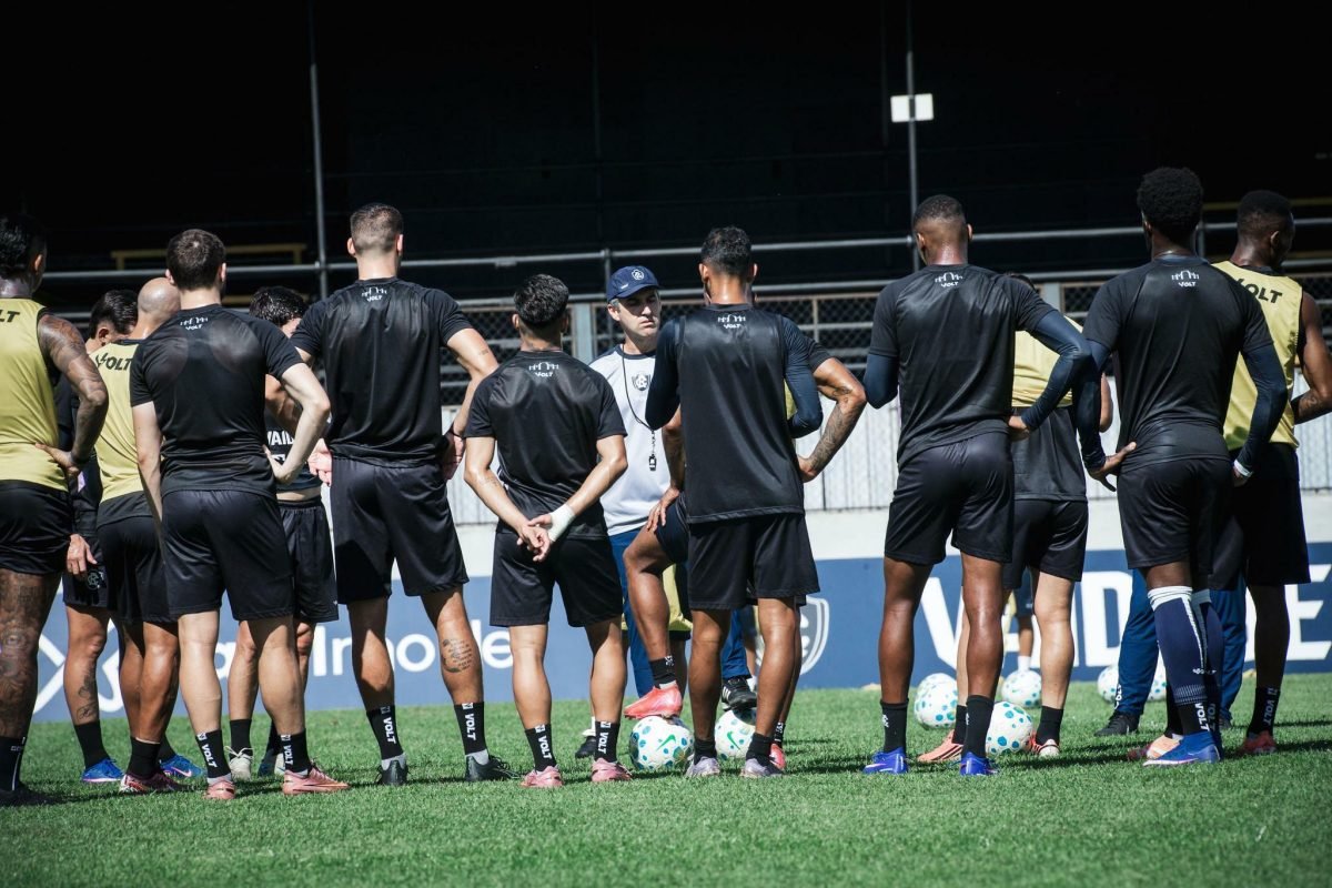 causa da Copa do Mundo. O Leão enfrenta a Tuna Luso às 19h, no Mangueirão, em jo